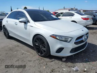 2020 Mercedes-Benz A 220 z VIN WDD3G4EB4LW038378, wystawiony jako IAAI lot #42042782 z przebiegiem 72 198 mil mil oraz . Historia ofert i sprzedaży dostępna na DreamBid. Obrazek 1.