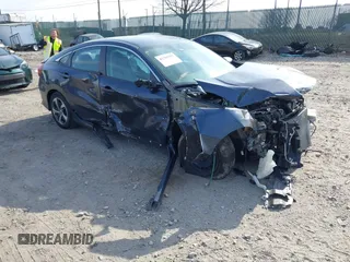 2020 Honda Civic LX z VIN 2HGFC2F61LH570034, wystawiony jako IAAI lot #41784357 z przebiegiem Nie podano mil oraz . Historia ofert i sprzedaży dostępna na DreamBid. Obrazek 1.