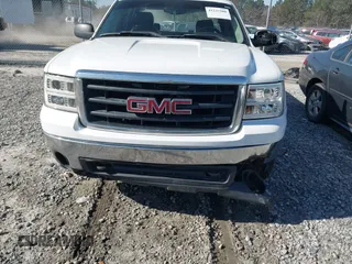 2007 GMC Sierra 1500 SLT z VIN 3GTEK13367G532144, wystawiony jako IAAI lot #41237508 z przebiegiem Nie podano mil oraz . Historia ofert i sprzedaży dostępna na DreamBid. Obrazek 13.