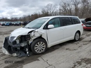 2012 Toyota Sienna XLE z VIN 5TDDK3DC6CS043440, wystawiony jako Copart lot #50408865 z przebiegiem 229 239 mil mil oraz Szkoda całkowita • Salvage title. Historia ofert i sprzedaży dostępna na DreamBid. Obrazek 1.