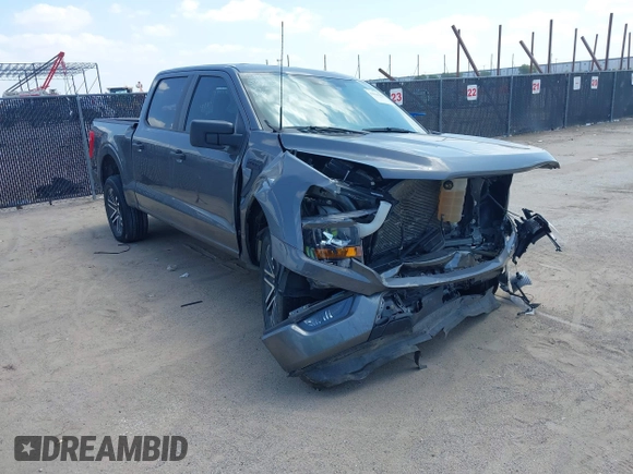 2023 Ford F-150 XL z VIN 1FTEW1CP7PKF95883, wystawiony jako IAAI lot #42356708 z przebiegiem Nie podano mil oraz . Historia ofert i sprzedaży dostępna na DreamBid. Obrazek 1.
