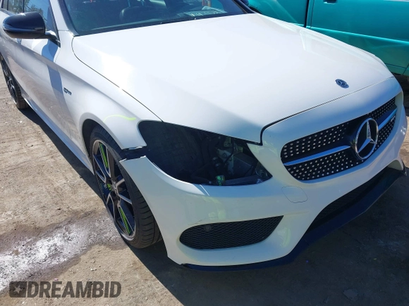2018 Mercedes-Benz C 43 AMG with VIN 55SWF6EB4JU238408, listed as a IAAI auction lot 41630851 with 116,235 mi miles and . Bid and sale history available at carsss.com. Image 19.