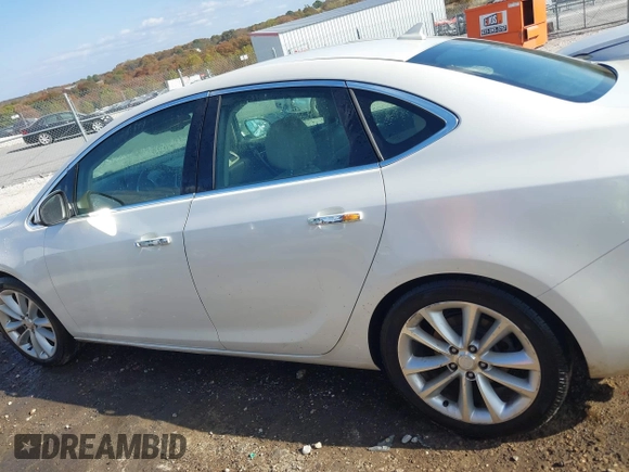 2012 Buick Verano Group с VIN 1G4PS5SK4C4216284, выставлен на аукционе IAAI как лот 40603872 с пробегом Не указан миль и . История ставок и продаж доступна на DreamBid. Изображение 15.