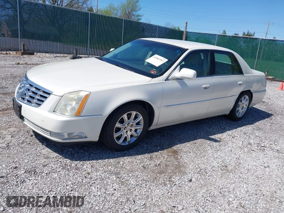 2008 Cadillac DTS 1SC with VIN 1G6KD57Y78U146005, listed as a IAAI auction lot 41982953 with 179,763 mi miles and . Bid and sale history available at carsss.com. Image 2.