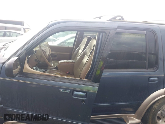 2000 Ford Explorer Eddie Bauer with VIN 1FMZU64E5YUB81536, listed as a IAAI auction lot 42270655 with 375,868 mi miles and . Bid and sale history available at DreamBid. Image 15.