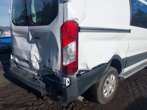 2021 Ford Transit Cargo Van with VIN 1FTBR1Y80MKA77279, listed as a IAAI auction lot 40977268 with 33,832 mi miles. Bid and sale history available at carsss.com. Image 6.