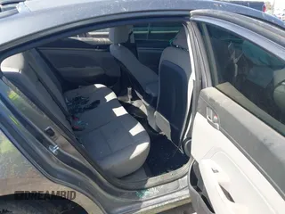 2018 Hyundai Elantra SEL with VIN 5NPD84LF5JH266622, listed as a IAAI auction lot 41468479 with 1 mi miles. Bid and sale history available at carsss.com. Image 8.