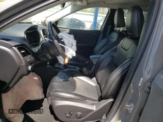 2020 Jeep Cherokee Latitude Plus with VIN 1C4PJLLB5LD506303, listed as a Copart auction lot 52493155 with 161,613 mi miles and Salvage title. Bid and sale history available at DreamBid. Image 7.