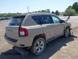 2017 Jeep Compass Sport SE z VIN 1C4NJDBB1HD177962, wystawiony jako IAAI lot #42567966 z przebiegiem 100 418 mil mil oraz . Historia ofert i sprzedaży dostępna na DreamBid. Obrazek 4.