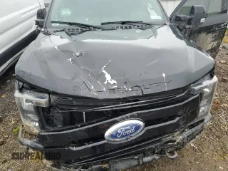 2019 Ford F-250 XL z VIN 1FT7W2B64KEF47241, wystawiony jako Copart lot #59887175 z przebiegiem 66 942 mil mil oraz Szkoda całkowita • Salvage title. Historia ofert i sprzedaży dostępna na DreamBid. Obrazek 11.
