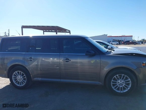 2014 Ford Flex SEL with VIN 2FMGK5C82EBD31669, listed as a IAAI auction lot 41712254 with 121,207 mi miles. Bid and sale history available at carsss.com. Image 13.