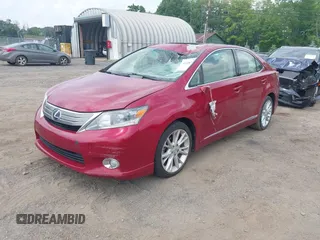 2010 Lexus HS 250h z VIN JTHBB1BA3A2013893, wystawiony jako IAAI lot #42458745 z przebiegiem 145 562 mil mil oraz . Historia ofert i sprzedaży dostępna na DreamBid. Obrazek 2.