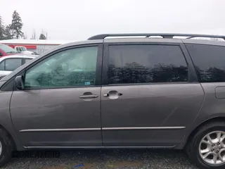 2005 Toyota Sienna LE with VIN 5TDBA23C55S048993, listed as a IAAI auction lot 41637805 with 157,959 mi miles. Bid and sale history available at carsss.com. Image 14.