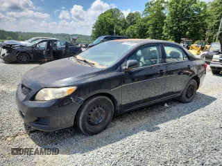 2010 Toyota Corolla z VIN 2T1BU4EE5AC373471, wystawiony jako Copart lot #63942845 z przebiegiem 250 647 mil mil oraz Czysty tytuł • Clean title. Historia ofert i sprzedaży dostępna na DreamBid. Obrazek 1.