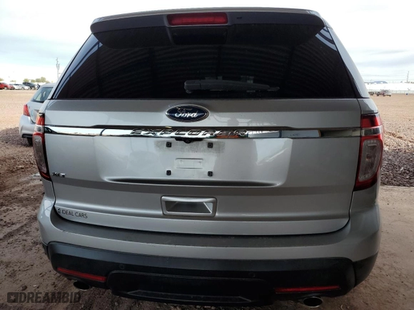 2015 Ford Explorer XLT with VIN 1FM5K7D82FGA55439, listed as a Copart auction lot 49189155 with 114,868 mi miles and Salvage Title. Bid and sale history available at carsss.com. Image 6.