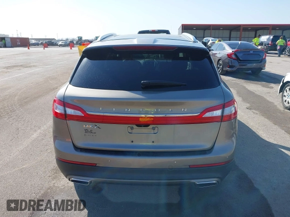 2017 Lincoln MKX Select with VIN 2LMPJ6KR1HBL41279, listed as a IAAI auction lot 41771085 with 37,068 mi miles. Bid and sale history available at carsss.com. Image 16.
