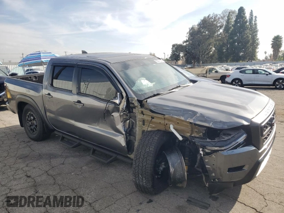 2024 Nissan Frontier Pro-X z VIN 1N6ED1EJ9RN606105, wystawiony jako Copart lot #83247314 z przebiegiem 4 296 mil mil oraz Szkoda całkowita • Salvage title. Historia ofert i sprzedaży dostępna na DreamBid. Obrazek 4.