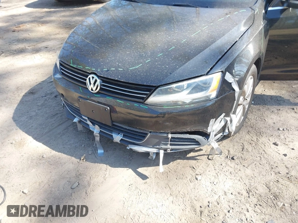 2013 Volkswagen Jetta SE with VIN 3VWDX7AJ5DM375119, listed as a IAAI auction lot 41779752 with 149,943 mi miles and . Bid and sale history available at DreamBid. Image 6.
