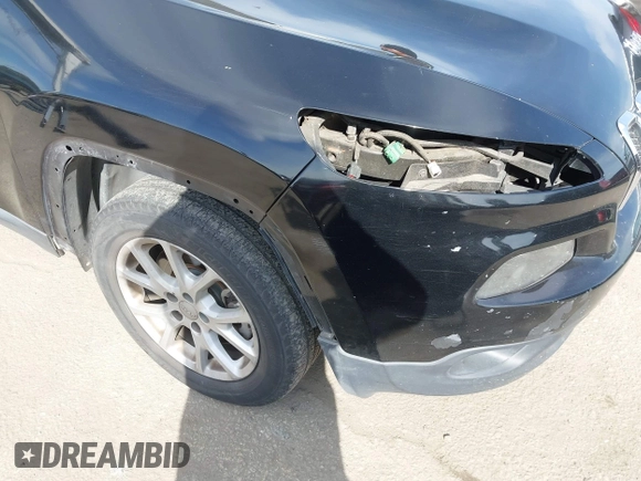 2018 Jeep Cherokee Latitude Plus with VIN 1C4PJLLB6JD520014, listed as a IAAI auction lot 41771997 with 171,405 mi miles. Bid and sale history available at carsss.com. Image 18.
