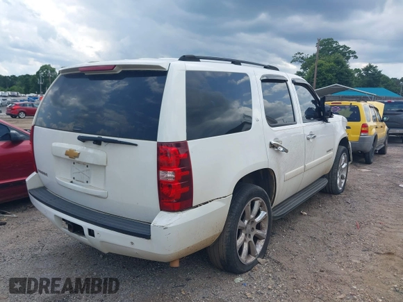 2007 Chevrolet Tahoe LS z VIN 1GNFC13J57R313666, wystawiony jako IAAI lot #42511253 z przebiegiem 374 689 mil mil oraz . Historia ofert i sprzedaży dostępna na DreamBid. Obrazek 4.