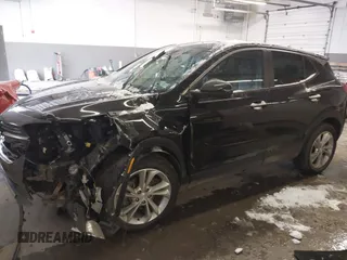 2022 Buick Encore GX Preferred z VIN KL4MMCSL5NB054558, wystawiony jako IAAI lot #41214629 z przebiegiem 19 073 mil mil oraz . Historia ofert i sprzedaży dostępna na DreamBid. Obrazek 18.