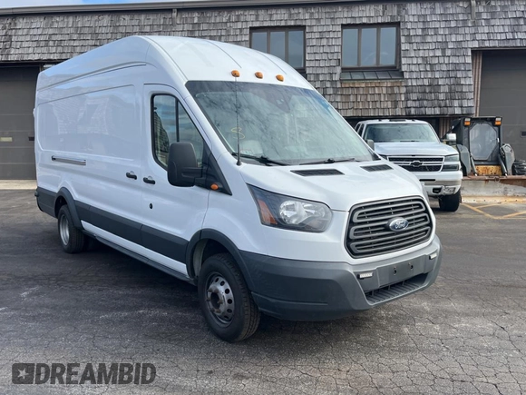 2018 Ford Transit with VIN 1FTRS4XG7JKA92189, listed as a Copart auction lot 44176055 with 136,292 mi miles and Clean Title. Bid and sale history available at carsss.com. Image 1.