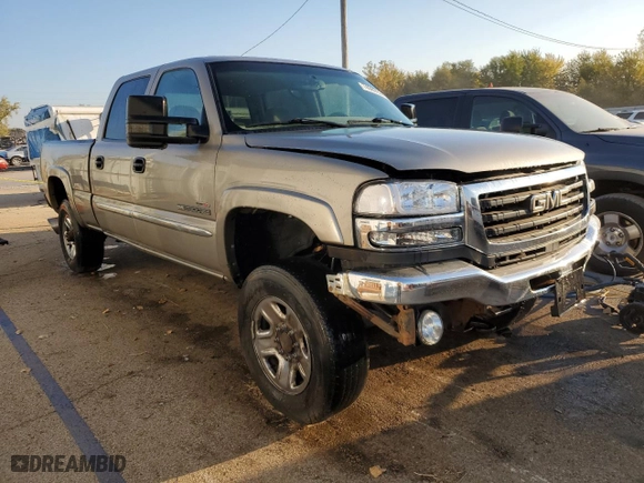 2003 GMC Sierra 2500HD SLT with VIN 1GTHK23133F238729, listed as a Copart auction lot 74989324 with 253,091 mi miles and Salvage Title. Bid and sale history available at carsss.com. Image 4.