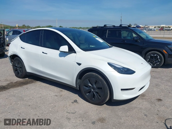 2024 Tesla Model Y with VIN 7SAYGDED9RF161420, listed as a IAAI auction lot 41892788 with 12,353 mi miles and . Bid and sale history available at DreamBid. Image 1.