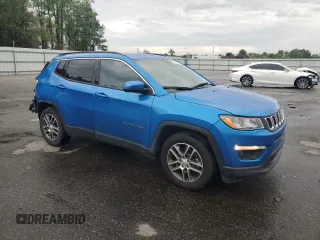 2020 Jeep Compass Altitude with VIN 3C4NJCBB3LT258572, listed as a Copart auction lot 51992325 with 141,022 mi miles and Salvage title. Bid and sale history available at DreamBid. Image 4.