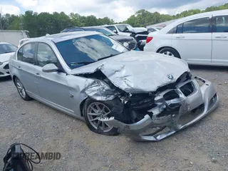 2009 BMW 3 Series 328i with VIN WBAPH77599NM27935, listed as a IAAI auction lot 42638920 with 237,496 mi miles and . Bid and sale history available at DreamBid. Image 1.