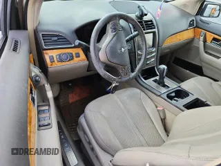 2011 Lincoln MKX z VIN 2LMDJ6JK4BBJ21777, wystawiony jako Copart lot #60412835 z przebiegiem Nie podano mil oraz Szkoda całkowita • Salvage title. Historia ofert i sprzedaży dostępna na DreamBid. Obrazek 8.