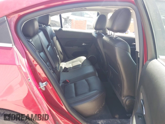 2014 Chevrolet Cruze 2LT z VIN 1G1PE5SB2E7402735, wystawiony jako IAAI lot #42213480 z przebiegiem 144 245 mil mil oraz . Historia ofert i sprzedaży dostępna na DreamBid. Obrazek 8.