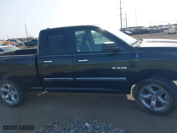 2009 Dodge Ram 1500 SLT with VIN 1D3HV18PX9S768203, listed as a IAAI auction lot 41853238 with 271,536 mi miles. Bid and sale history available at carsss.com. Image 13.