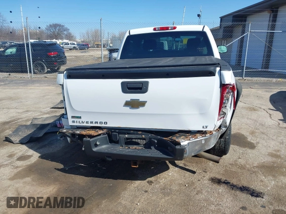 2011 Chevrolet Silverado 1500 LT with VIN 3GCPKSE37BG376443, listed as a IAAI auction lot 41972500 with 160,391 mi miles. Bid and sale history available at carsss.com. Image 16.