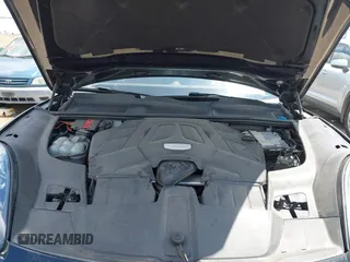 2019 Porsche Cayenne z VIN WP1AA2AY3KDA03664, wystawiony jako IAAI lot #42210870 z przebiegiem 66 296 mil mil oraz . Historia ofert i sprzedaży dostępna na DreamBid. Obrazek 10.