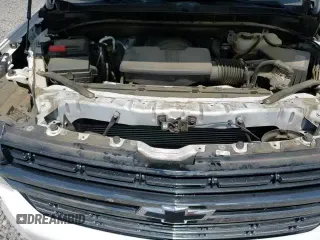 2021 Chevrolet Tahoe RST z VIN 1GNSCRKD9MR395972, wystawiony jako Copart lot #55987375 z przebiegiem 107 689 mil mil oraz Szkoda całkowita • Salvage title. Historia ofert i sprzedaży dostępna na DreamBid. Obrazek 16.