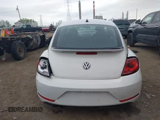 2017 Volkswagen Beetle Fleet с VIN 3VWF17AT4HM626004, выставлен на аукционе IAAI как лот 42147504 с пробегом 67 929 миль миль и . История ставок и продаж доступна на DreamBid. Изображение 16.