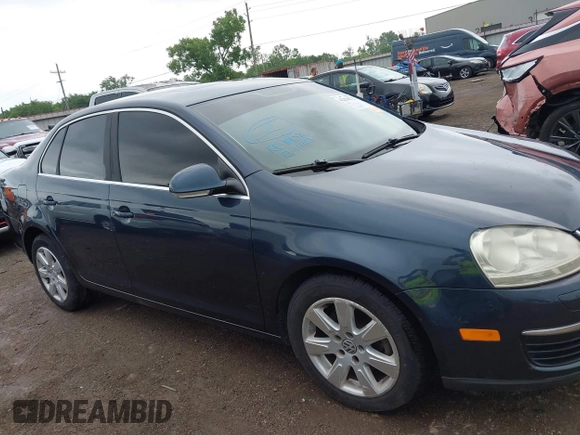 2008 Volkswagen Jetta SE with VIN 3VWRM71K48M123343, listed as a IAAI auction lot 42278272 with 206,469 mi miles and . Bid and sale history available at DreamBid. Image 14.