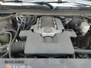 2018 Cadillac Escalade z VIN 1GYS3AKJ9JR223902, wystawiony jako Copart lot #57002475 z przebiegiem 62 249 mil mil oraz Szkoda całkowita • Salvage title. Historia ofert i sprzedaży dostępna na DreamBid. Obrazek 16.