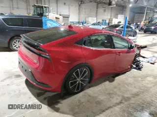 2024 Toyota Prius LE z VIN JTDADABU6R3021347, wystawiony jako Copart lot #51042095 z przebiegiem 1 460 mil mil oraz Szkoda całkowita • Salvage title. Historia ofert i sprzedaży dostępna na DreamBid. Obrazek 3.