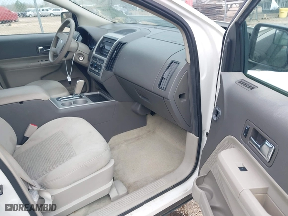2010 Ford Edge SE with VIN 2FMDK3GC7ABB71756, listed as a IAAI auction lot 41795380 with 103,887 mi miles. Bid and sale history available at carsss.com. Image 5.