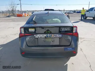2019 Toyota Prius LE with VIN JTDL9RFUXK3012952, listed as a IAAI auction lot 41134169 with 76,125 mi miles. Bid and sale history available at carsss.com. Image 16.