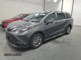 2025 Toyota Sienna LE z VIN 5TDKRKEC9SS239544, wystawiony jako Copart lot #56041505 z przebiegiem 1 342 mil mil oraz Czysty tytuł • Clean title. Historia ofert i sprzedaży dostępna na DreamBid. Obrazek 1.