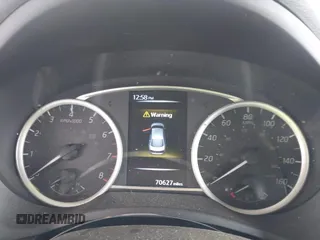 2018 Nissan Sentra S with VIN 3N1AB7AP6JY261050, listed as a IAAI auction lot 41910814 with 70,627 mi miles. Bid and sale history available at carsss.com. Image 7.