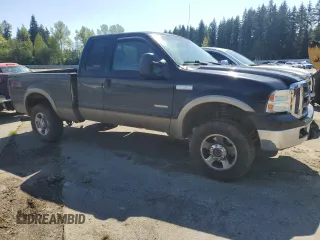 2005 Ford F-250 XL with VIN 1FTSX21P25EB15818, listed as a Copart auction lot 54222215 with 260,018 mi miles and Salvage Title. Bid and sale history available at DreamBid. Image 4.
