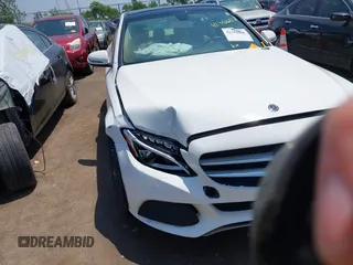 2018 Mercedes-Benz C 300 z VIN WDDWF4JB1JR420773, wystawiony jako IAAI lot #42381686 z przebiegiem Nie podano mil oraz . Historia ofert i sprzedaży dostępna na DreamBid. Obrazek 6.