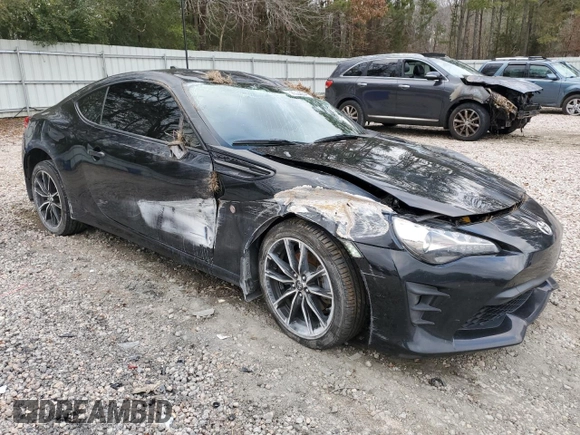 2020 Toyota 86 z VIN JF1ZNAA10L9754138, wystawiony jako Copart lot #85822854 z przebiegiem 56 002 mil mil oraz Szkoda całkowita • Salvage title. Historia ofert i sprzedaży dostępna na DreamBid. Obrazek 4.