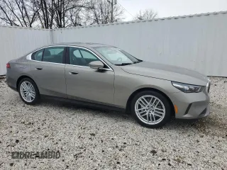 2024 BMW 5 Series 530i xDrive with VIN WBA53FJ0XRCS08930, listed as a Copart auction lot 84928054 with 8,475 mi miles and Clean Title. Bid and sale history available at carsss.com. Image 4.