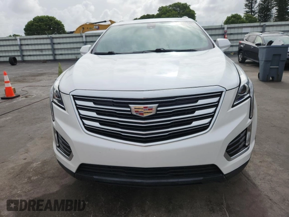 2018 Cadillac XT5 FWD with VIN 1GYKNARSXJZ153562, listed as a Copart auction lot 60137185 with 49,425 mi miles and Clean title. Bid and sale history available at DreamBid. Image 5.