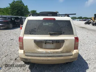 2013 Jeep Patriot Sport z VIN 1C4NJPBA5DD214479, wystawiony jako Copart lot #57442125 z przebiegiem 311 252 mil mil oraz Czysty tytuł • Clean title. Historia ofert i sprzedaży dostępna na DreamBid. Obrazek 6.
